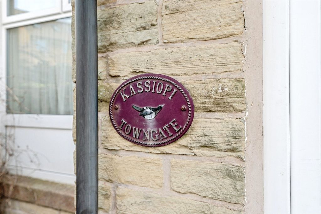 Property photo 2 of 18 Picture No. 21