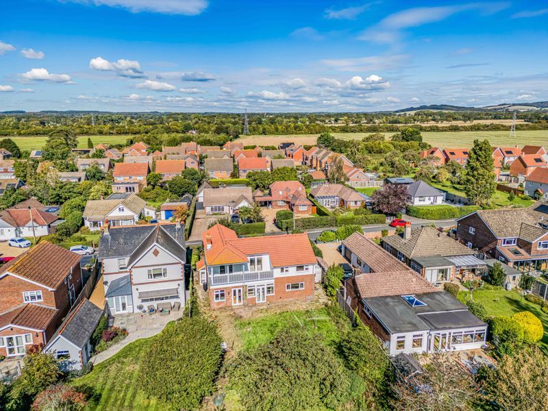 Property photo 3 of 31 Photo 31