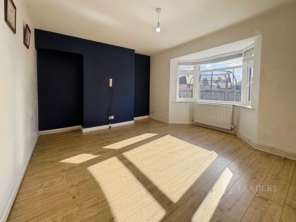 Property photo 2 of 10 Pbox-Img.Jpg