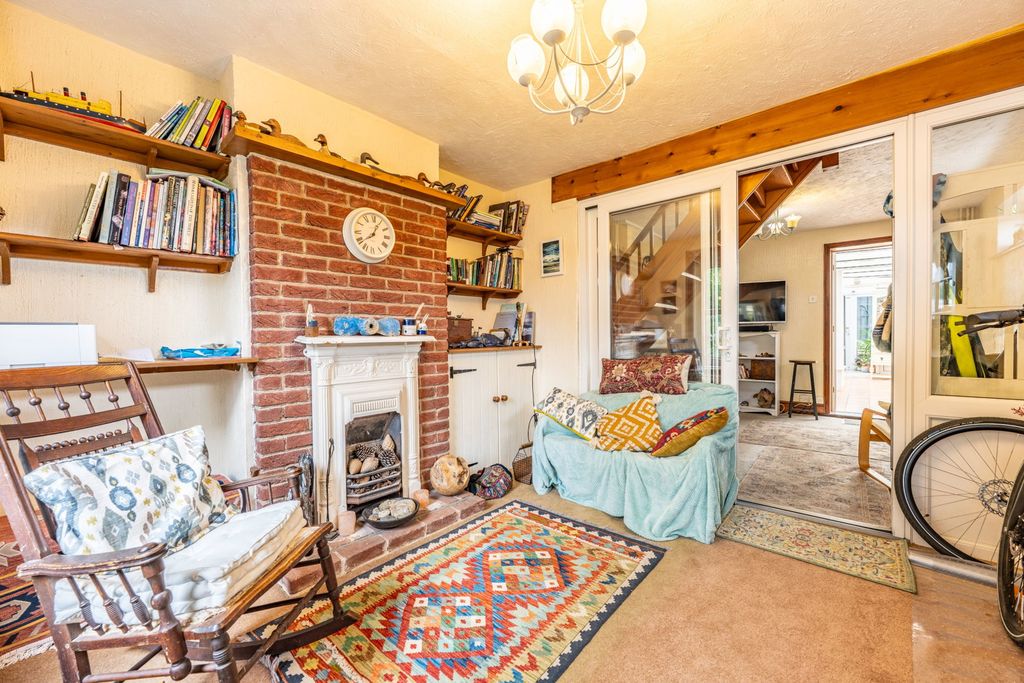 Property photo 3 of 18