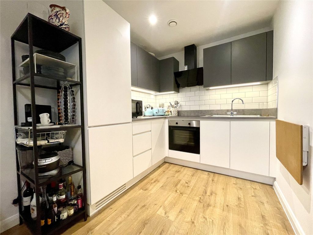 Property photo 3 of 12 Picture No. 21