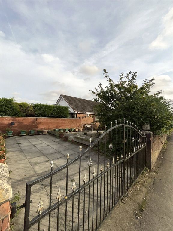 Property photo 3 of 16 Picture No. 18