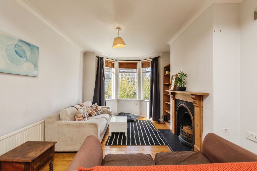 Property photo 2 of 18