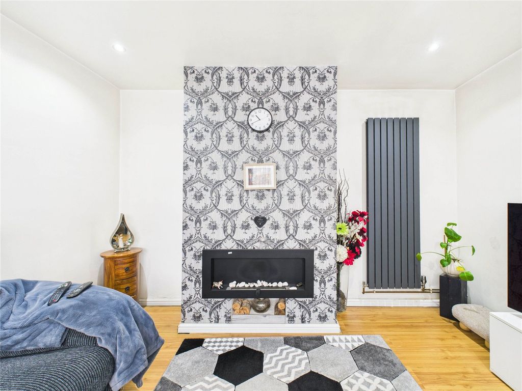 Property photo 3 of 21 Picture No. 29