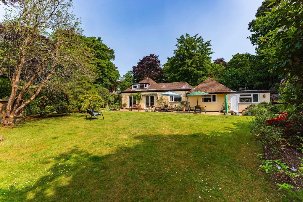 Property photo 2 of 30
