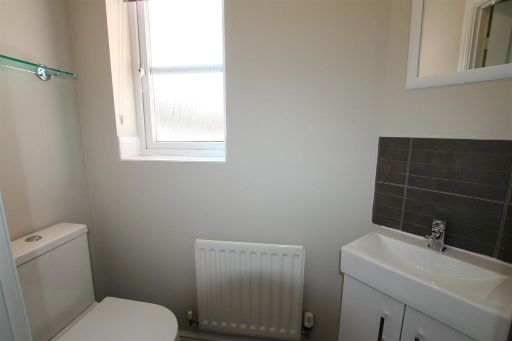 Property photo 2 of 12 Leven,31Newwc.Jpg