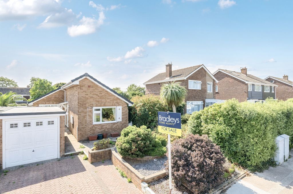 Property photo 2 of 19 2 - 1344196-3-68A74Ab...