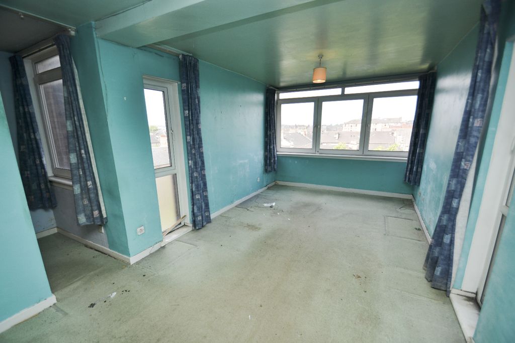 Property photo 2 of 14 5207802