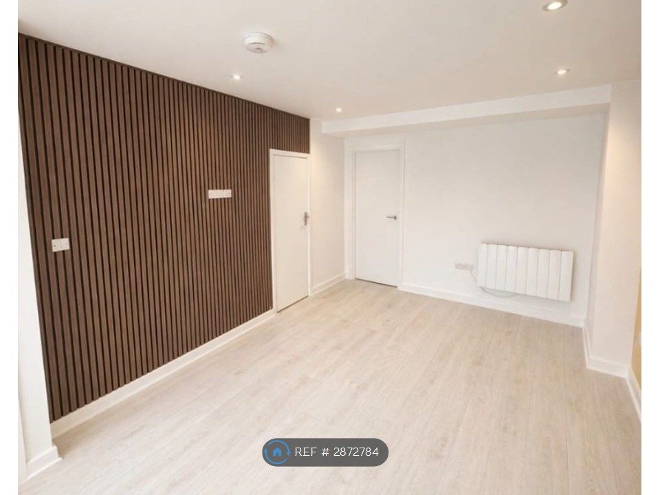 Property photo 2 of 5 Lounge Space