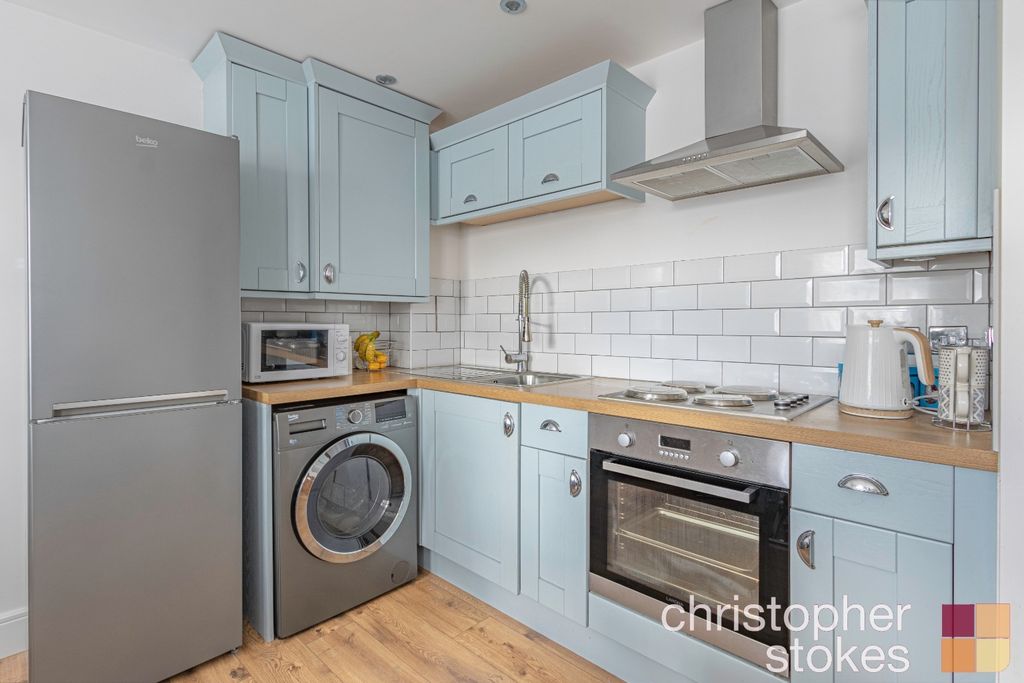 Property photo 2 of 13 5302501