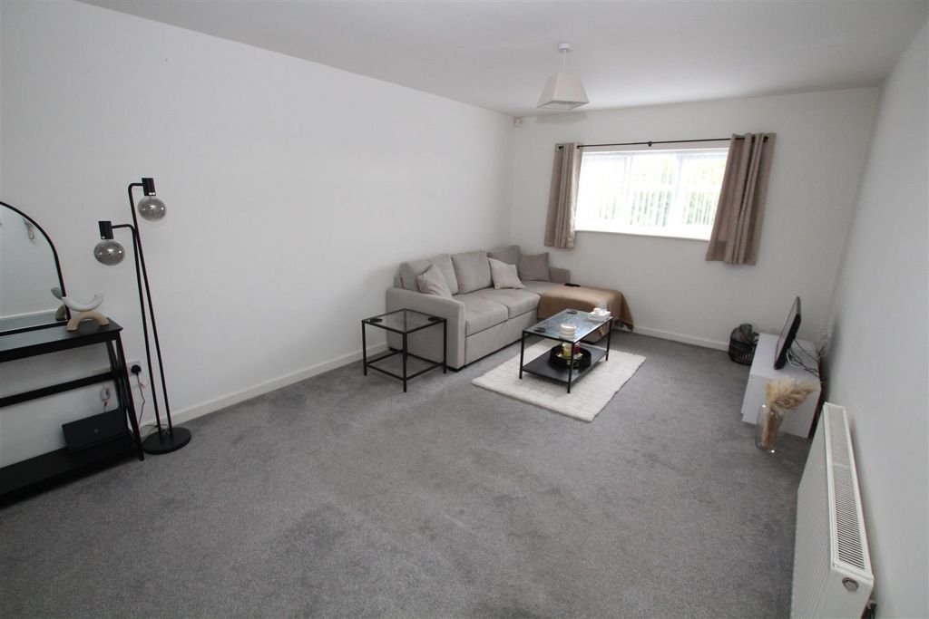 Property photo 1 of 8 Living Room 2 .Jpg