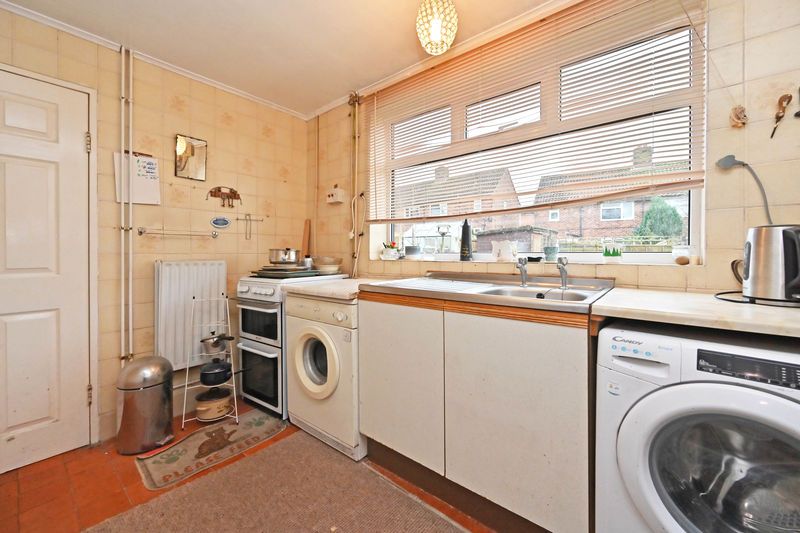 Property photo 3 of 18 Kitchen