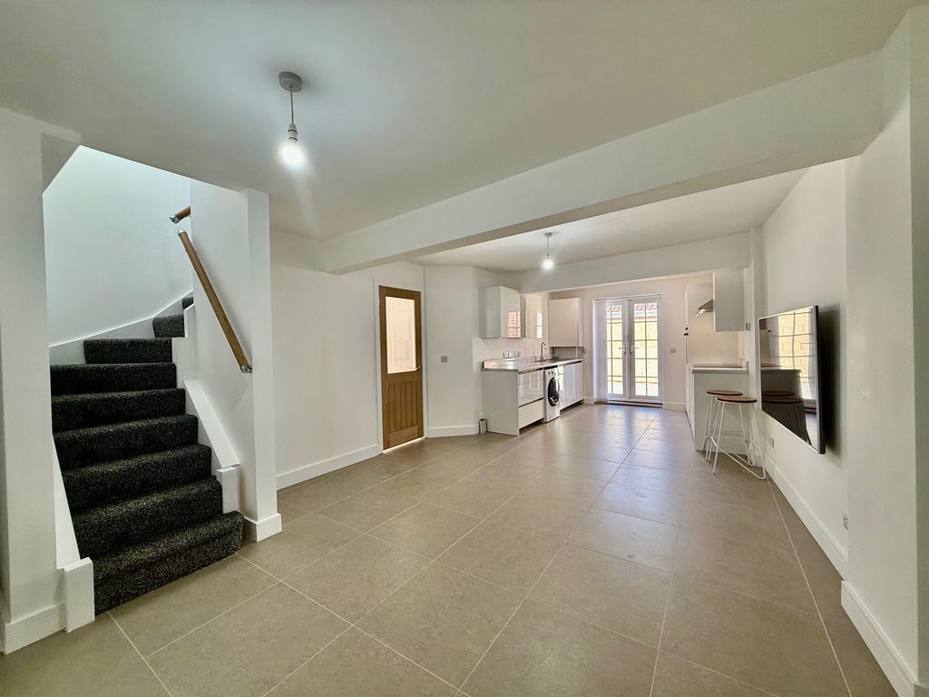 Property photo 3 of 15 Image