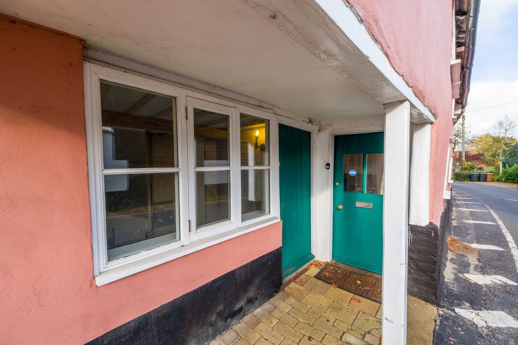 Property photo 2 of 21