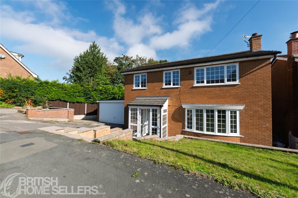 Property photo 2 of 28 Picture No. 03