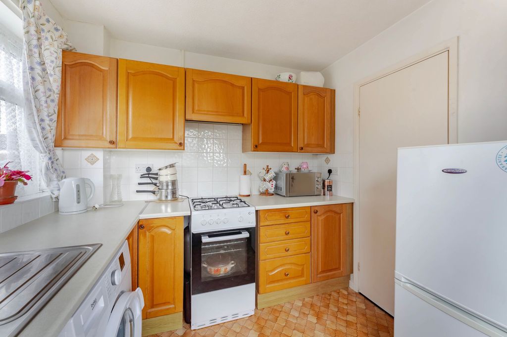 Property photo 3 of 14