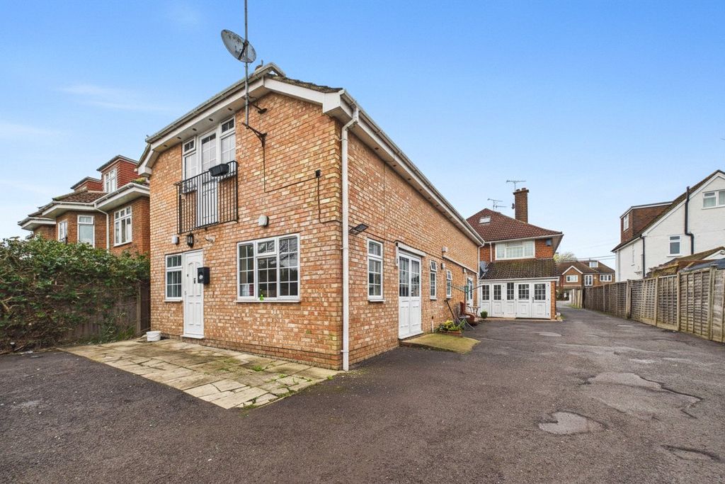 Property photo 2 of 11 Picture No. 10