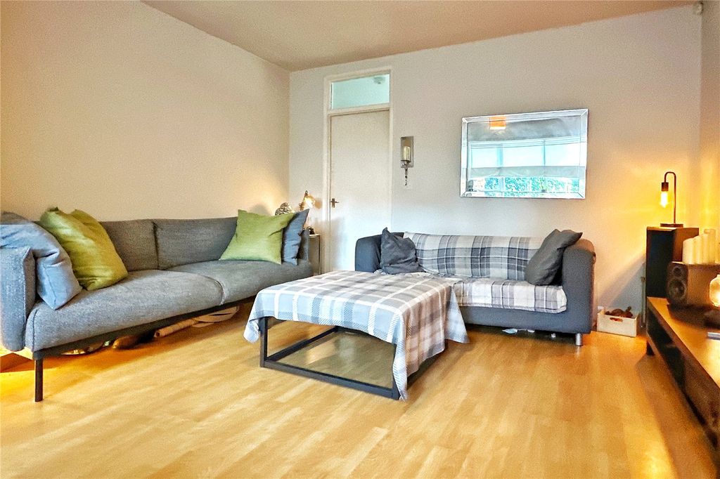 Property photo 3 of 18 Living Room