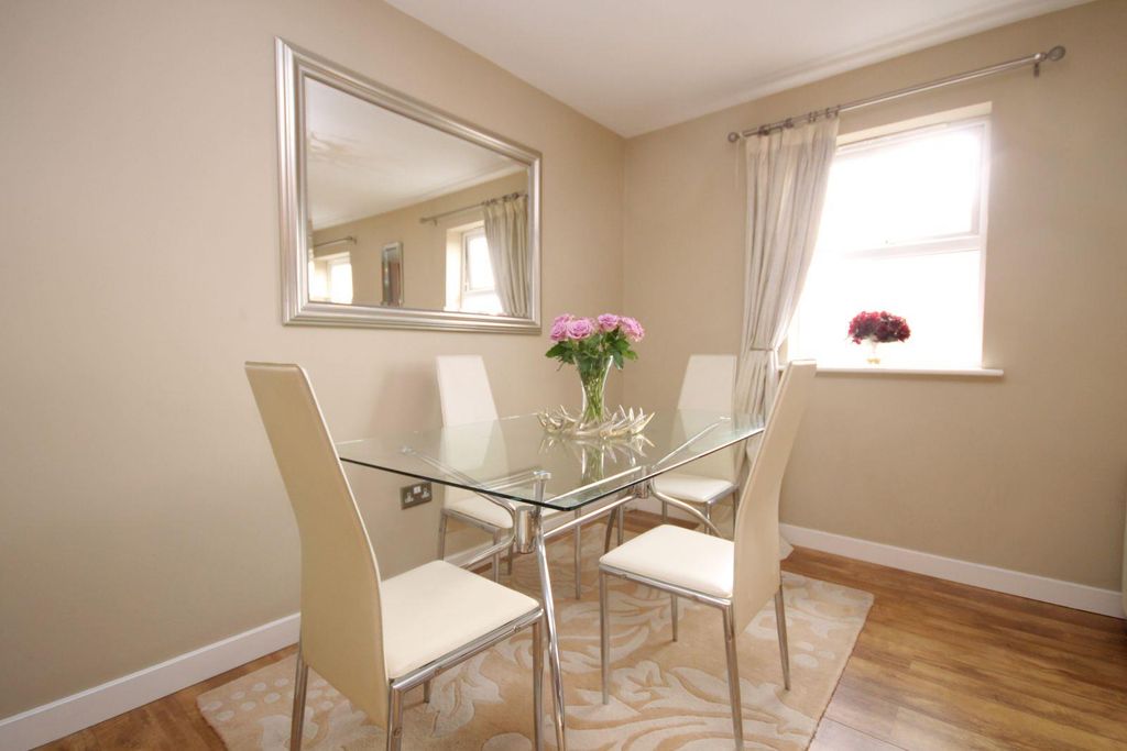 Property photo 3 of 9 Living Room With Dining Area