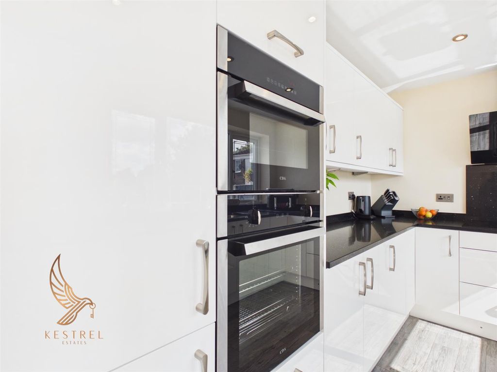 Property photo 3 of 35 13.Jpg
