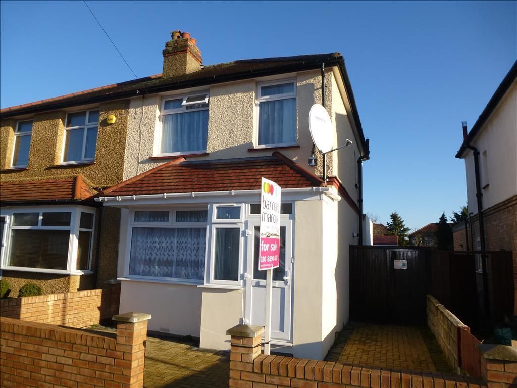 Property photo 1 of 7 Well Presented Three Bedroom In Tw1`4