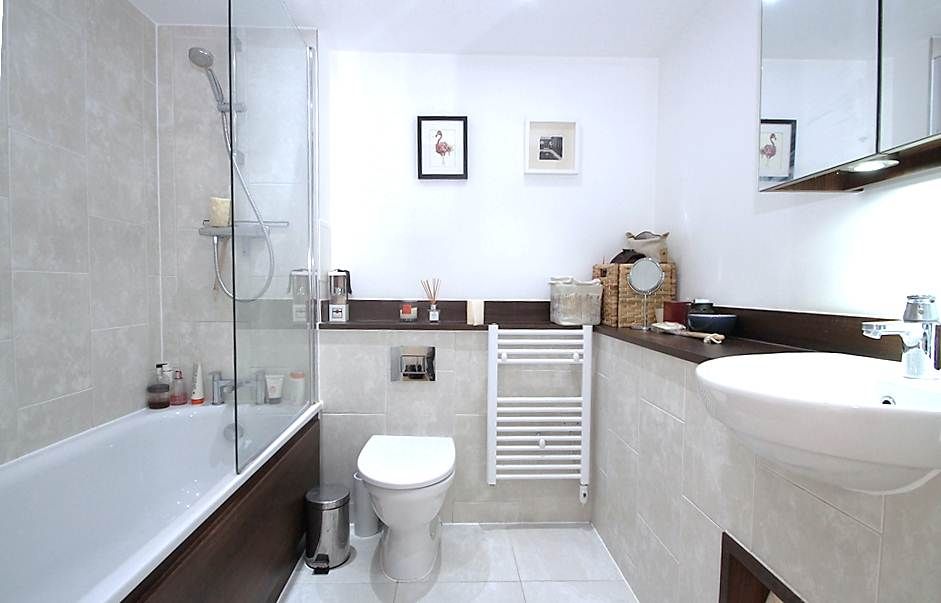 Property photo 2 of 13 Stunning Bathroom