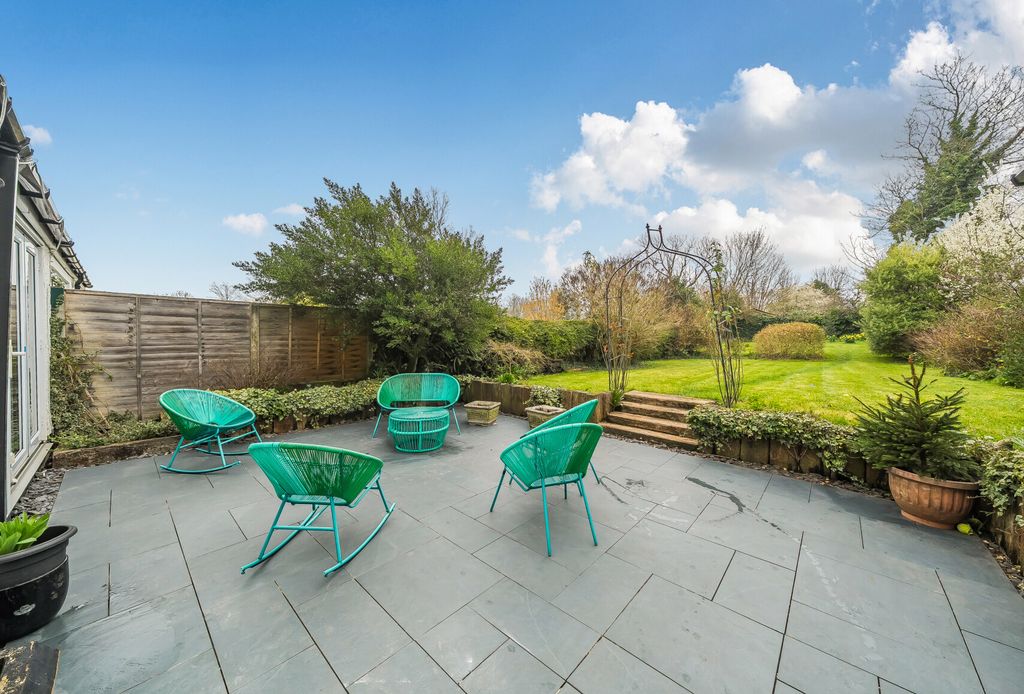 Property photo 2 of 15 1424206-4-69Aaae0...