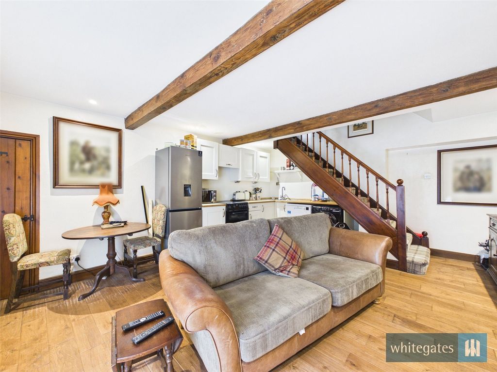 Property photo 3 of 8 Picture No. 04