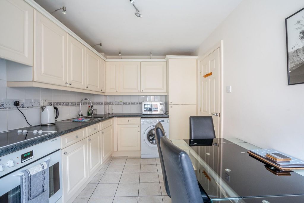 Property photo 3 of 13 Qc-2.Jpg
