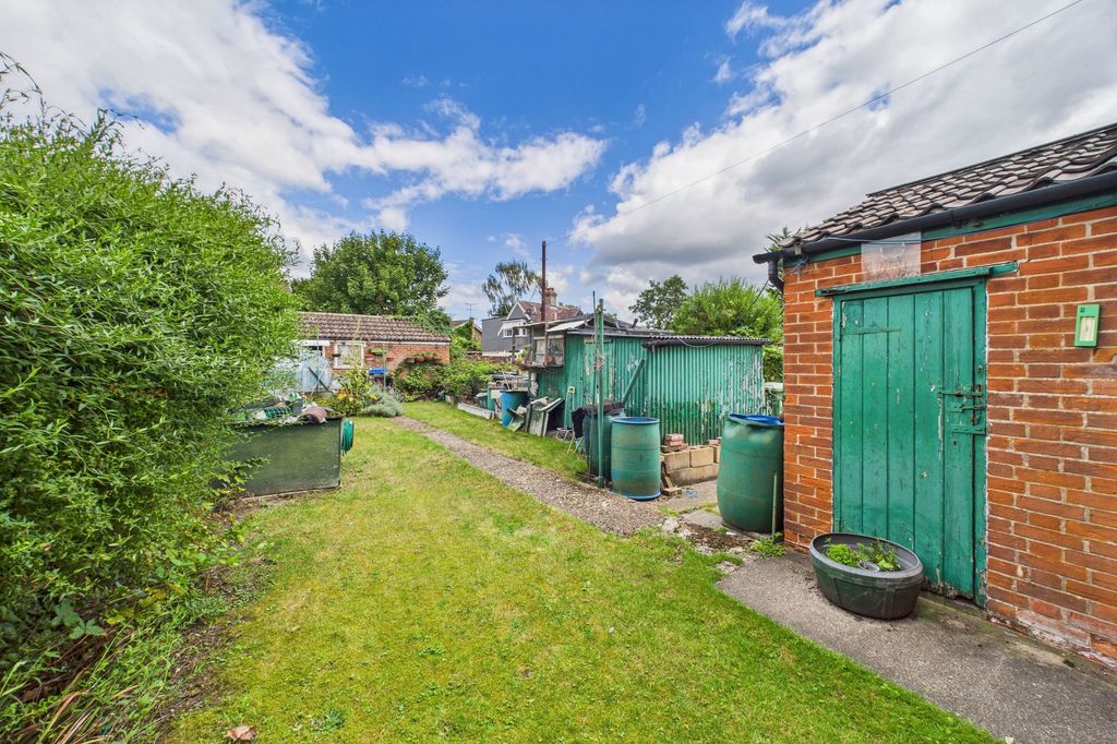 Property photo 3 of 11