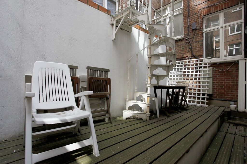 Property photo 3 of 9