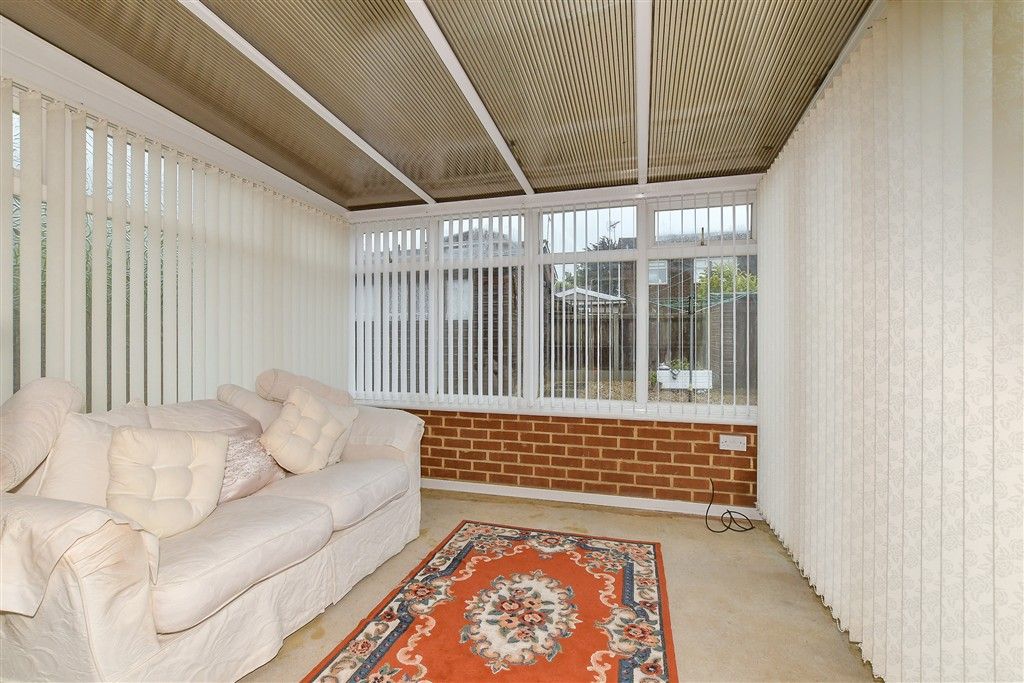 Property photo 3 of 10 Conservatory