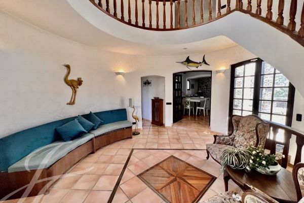 Property photo 3 of 7