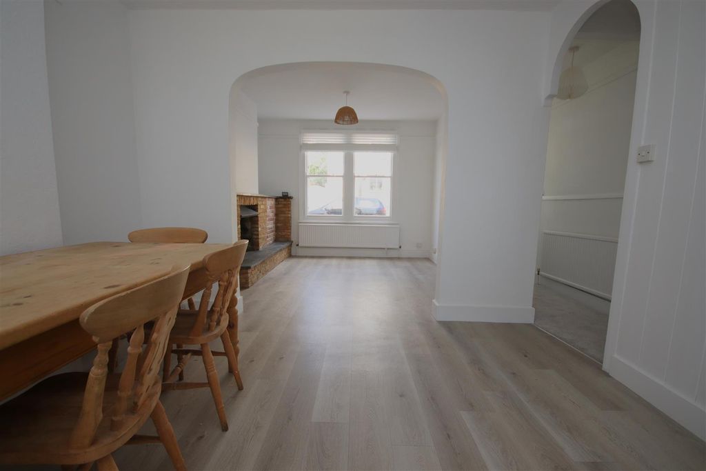 Property photo 2 of 11 Img_0250.Jpg
