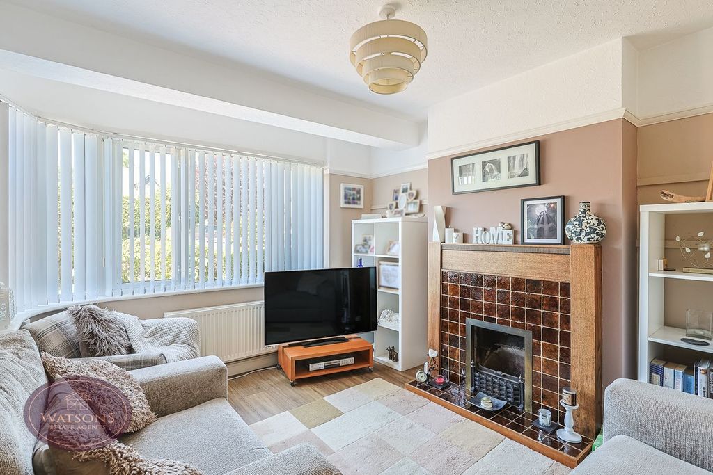 Property photo 2 of 27