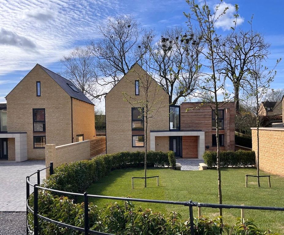 Property photo 1 of 14 Front