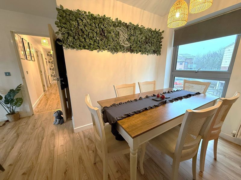 Property photo 2 of 17 Photo 8