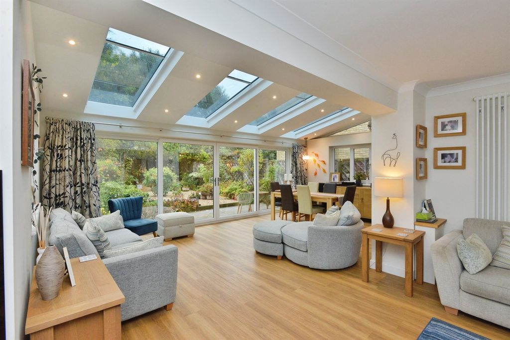 Property photo 3 of 21