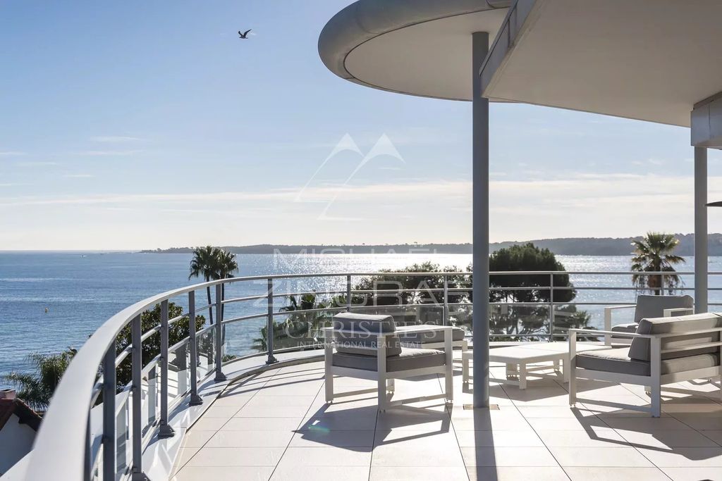 Property photo 1 of 15 Palm Beach – Rooftop Villa With Sea Views