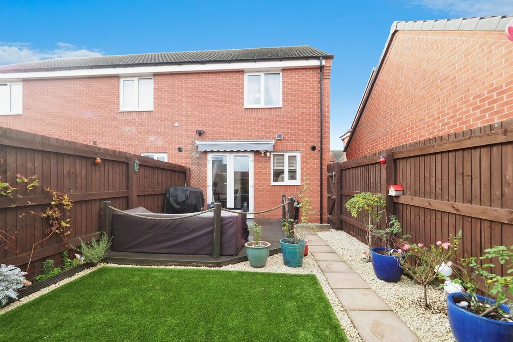 Property photo 1 of 16 Garden