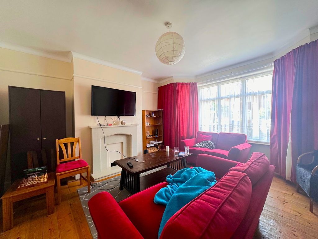 Property photo 2 of 9 Picture No. 01