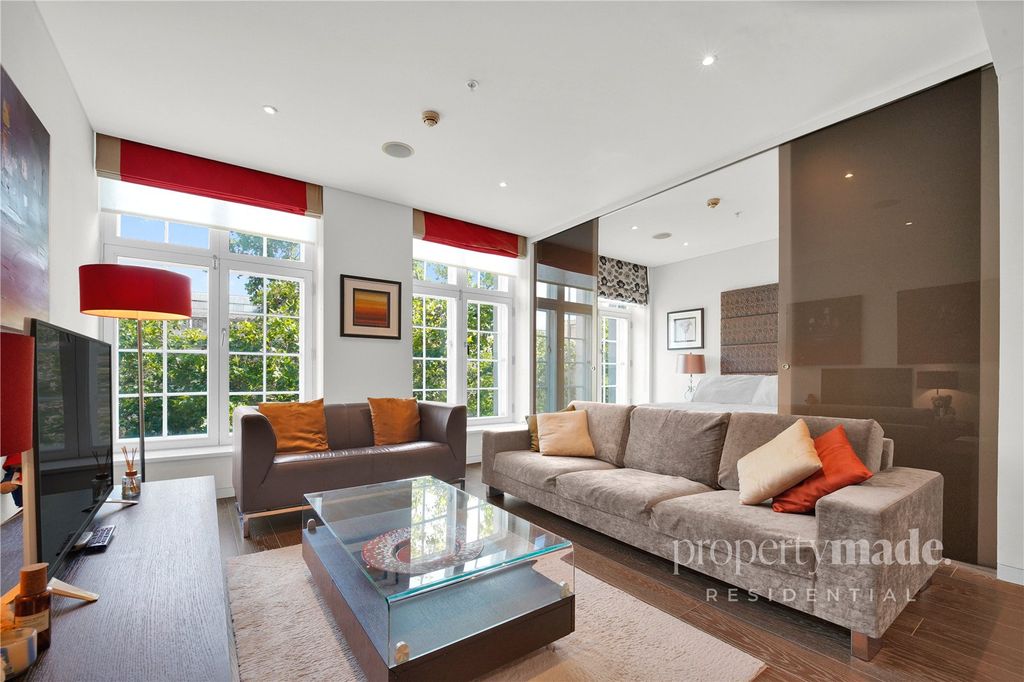 Property photo 3 of 21 Picture No. 08
