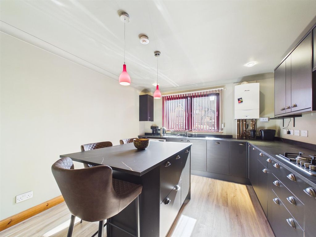 Property photo 3 of 13 Cam01486G0-Pr1030-Still002.Jpg