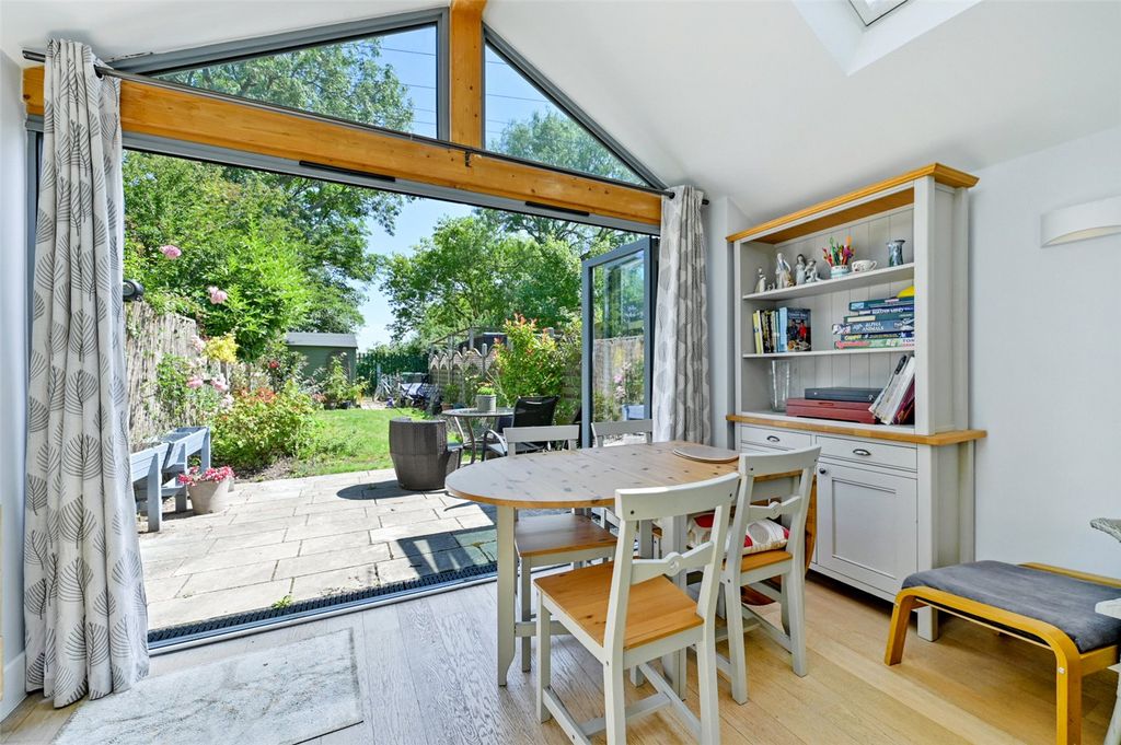 Property photo 3 of 10 Picture No. 02