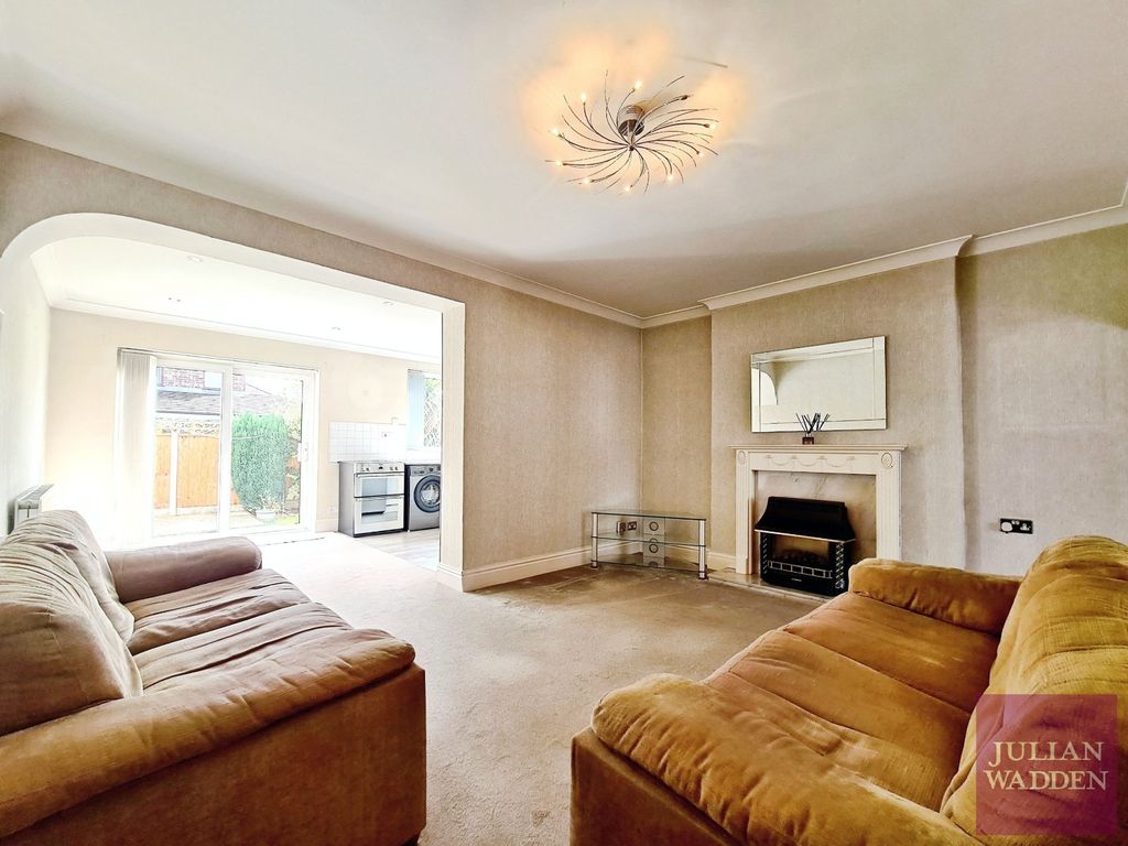 Property photo 2 of 15 Picture No. 14