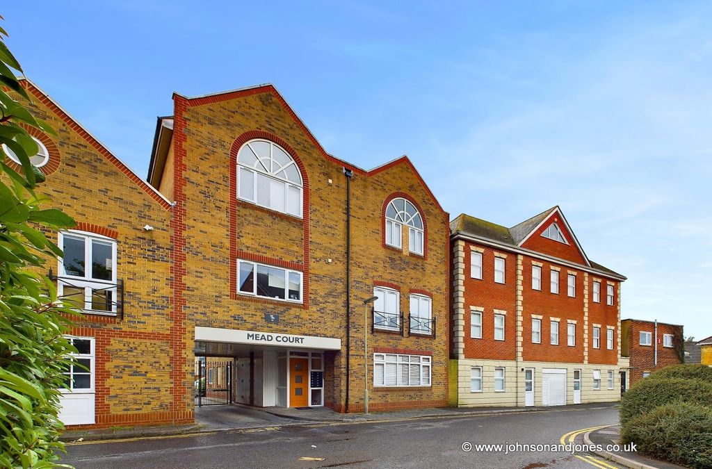 Property photo 1 of 14 14 Front.Jpg