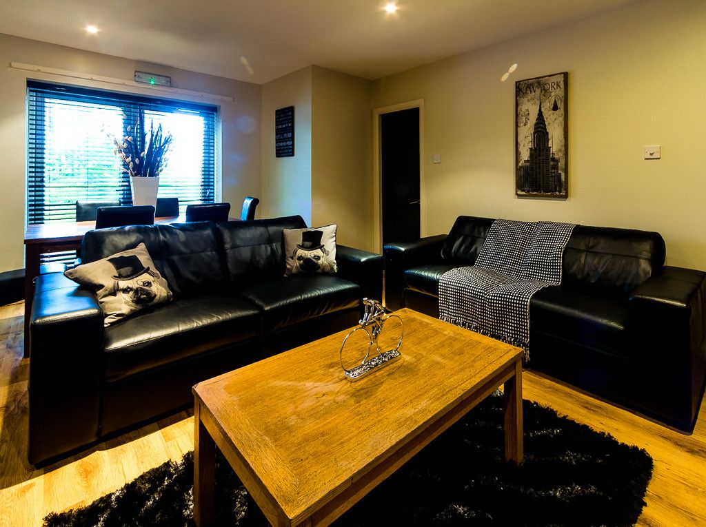 Property photo 3 of 21 Property Photo