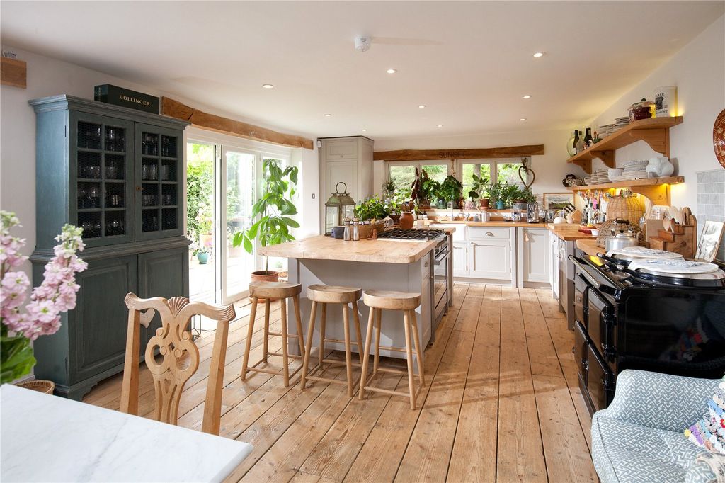 Property photo 2 of 26 Kitchen