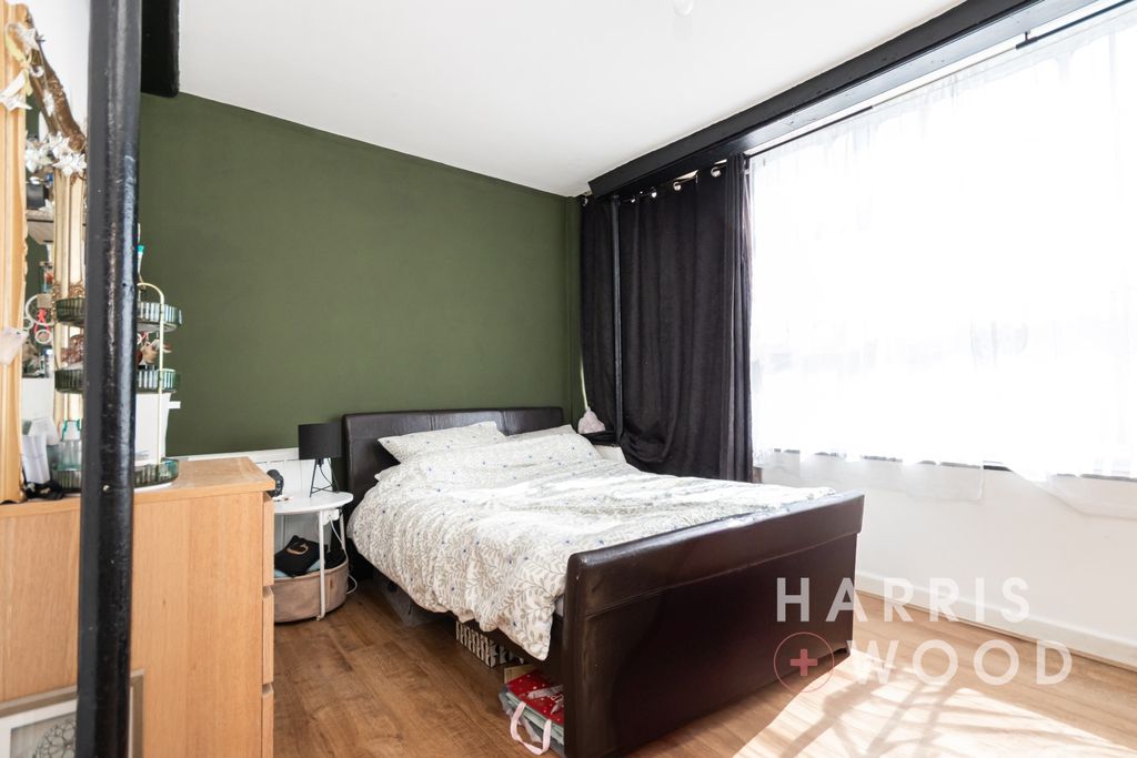 Property photo 3 of 10 4460337