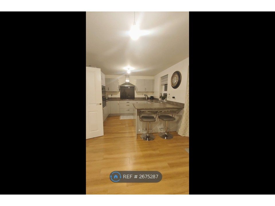 Property photo 3 of 19 Kitchen